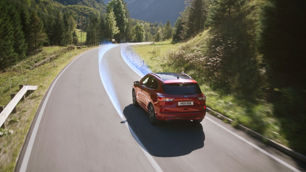 Nowy SUV Ford Kuga wyprzedza konkurencję w pierwszym w historii rankingu Euro NCAP dla pojazdów oferujących systemy wspomagania kierowcy
