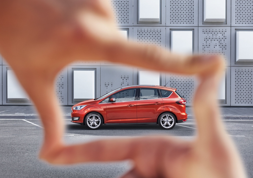 Nowy S-MAX, nowy C-MAX oraz Mustang w europejskiej specyfikacji w Paryżu