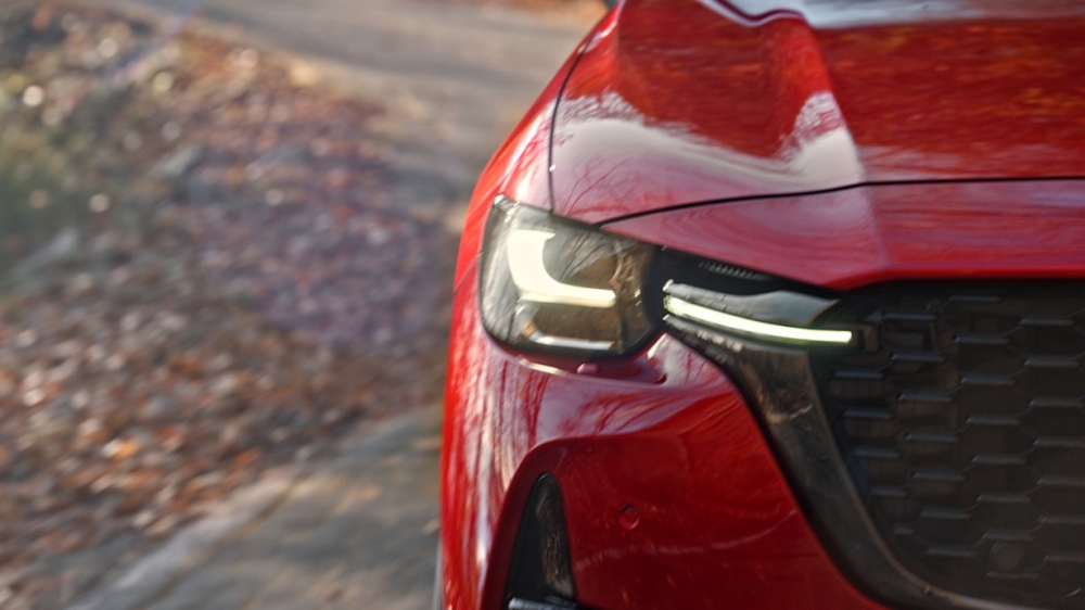 Nowa Mazda CX-60 PHEV z mocą ponad 300 KM zadebiutuje 8 marca 2022 r.