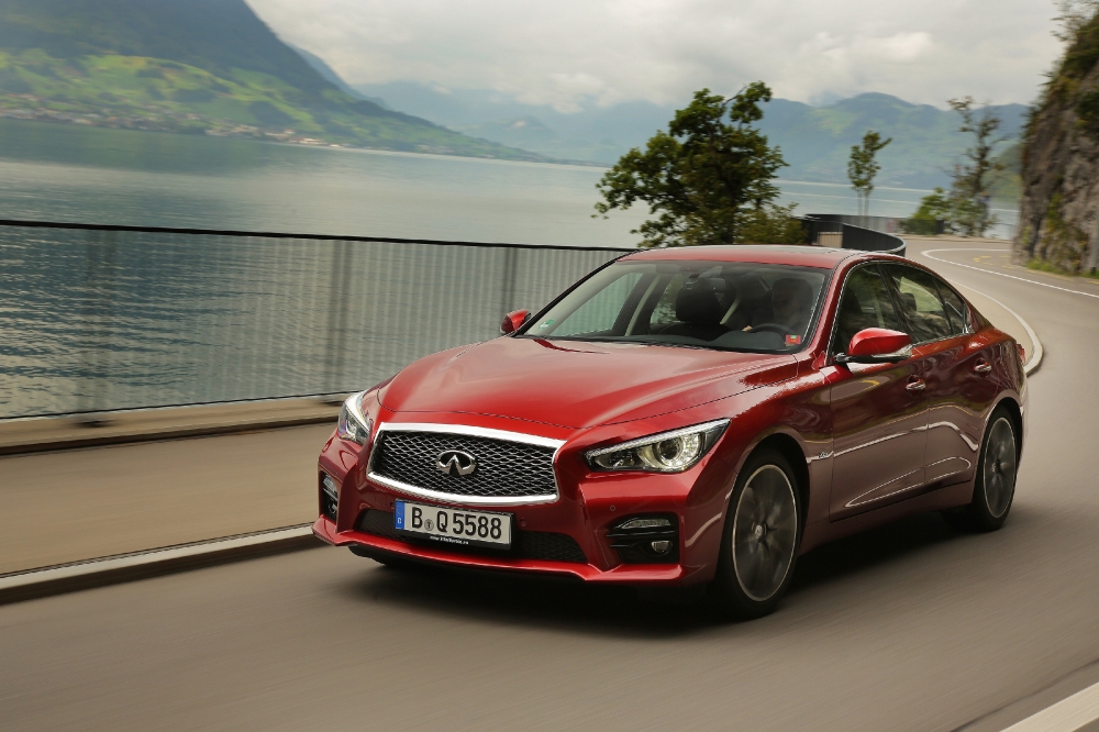 Infiniti Q50 z silnikiem 2.0T