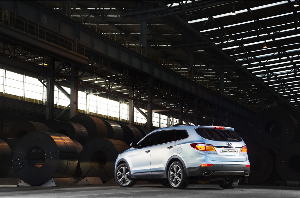Wyższy, szerszy, dłuższy: Hyundai Grand Santa Fe