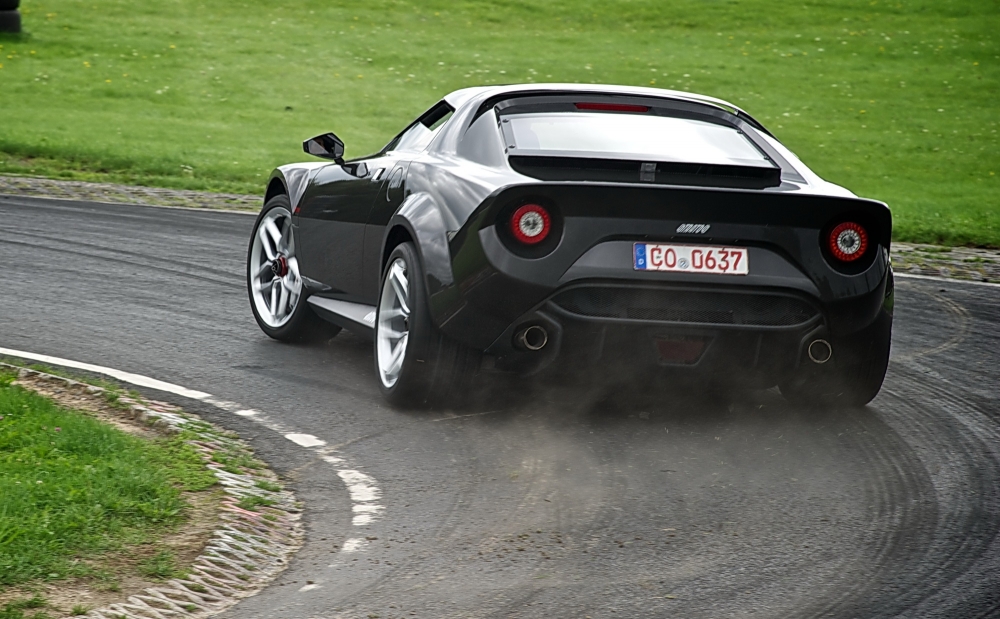 Lancia Stratos - 540 KM i 3,3 sekundy do 100 km/h!