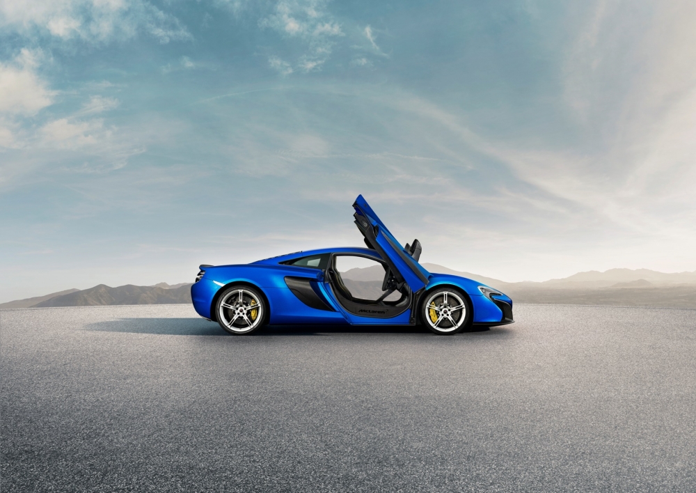 McLaren 650S szybszy od legendarnego F1