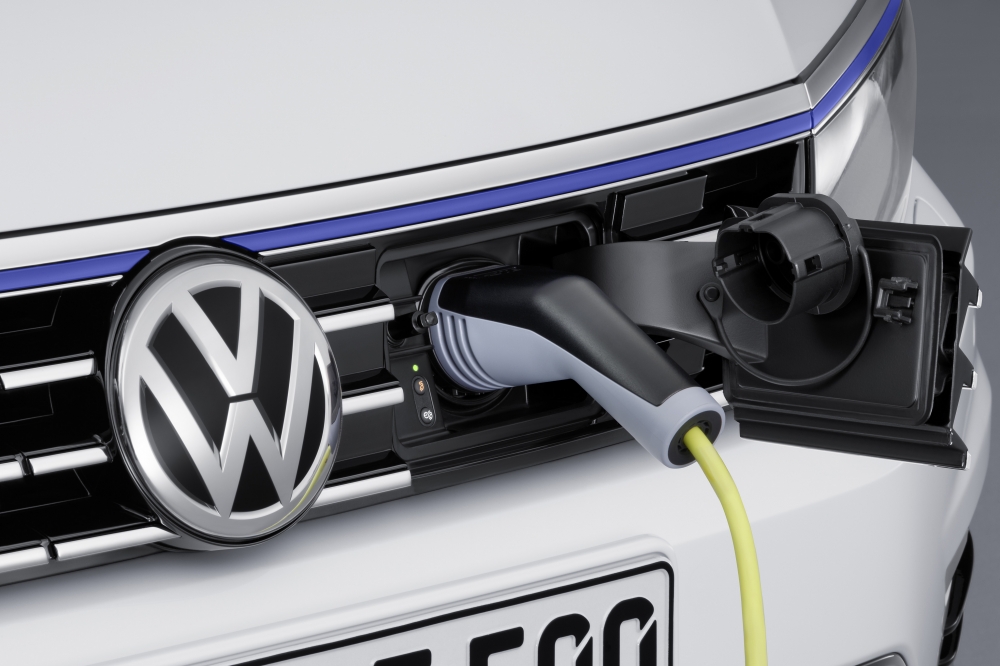 hybrydy typu plug-in tematem nowego odcinka podcastu „Elektrycznie tematyczni”
