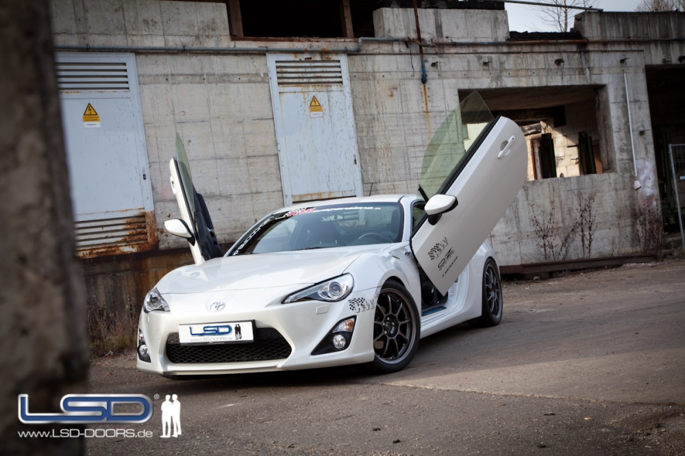 Toyota GT86 w stylu Lambo