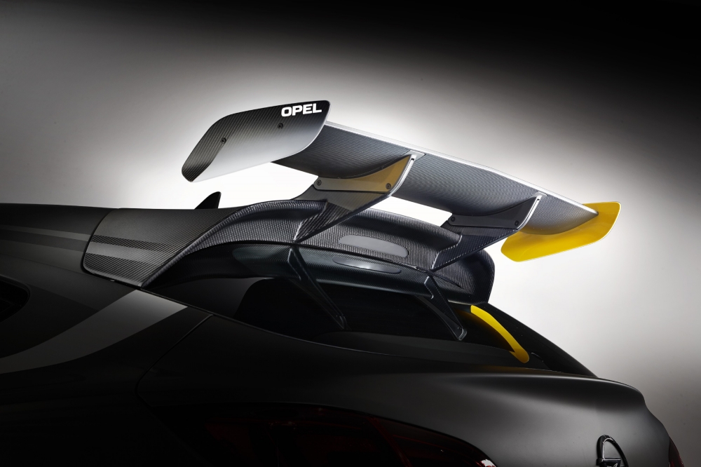 Opel Astra OPC Extreme: wejdzie do produkcji