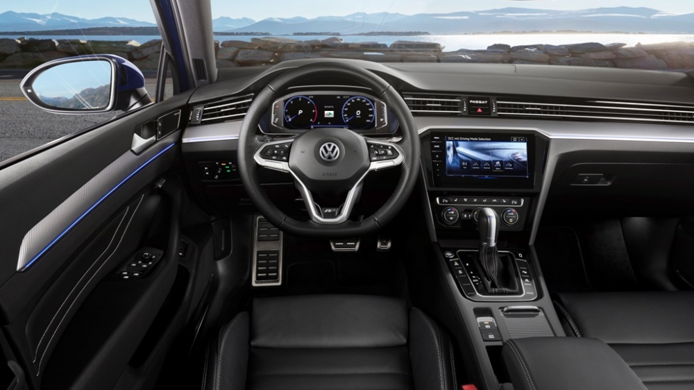 Passat zawsze online - bestsellerowy Volkswagen z usługami We Connect