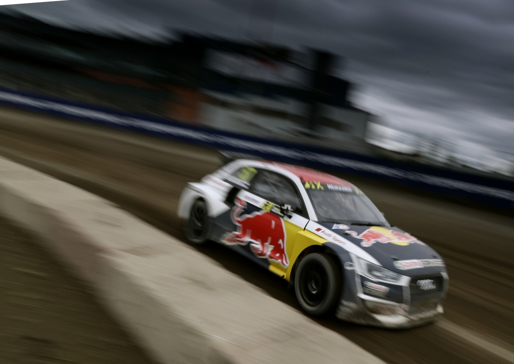 Audi Andreasa Bakkeruda wjeżdża w Austin wprost na podium