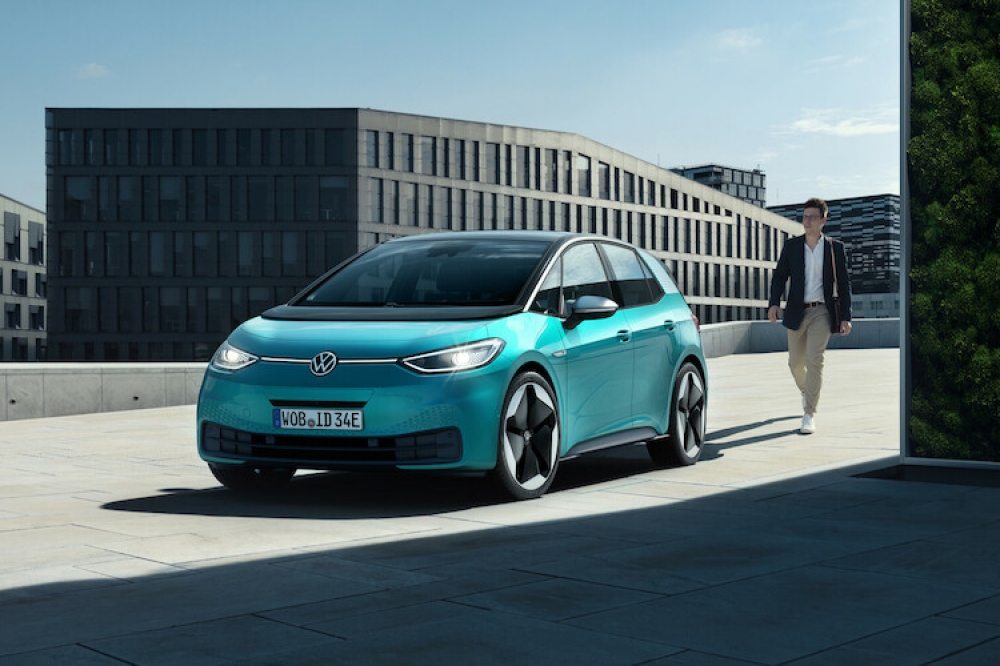 Co Polacy sądzą na temat kierowców samochodów elektrycznych?