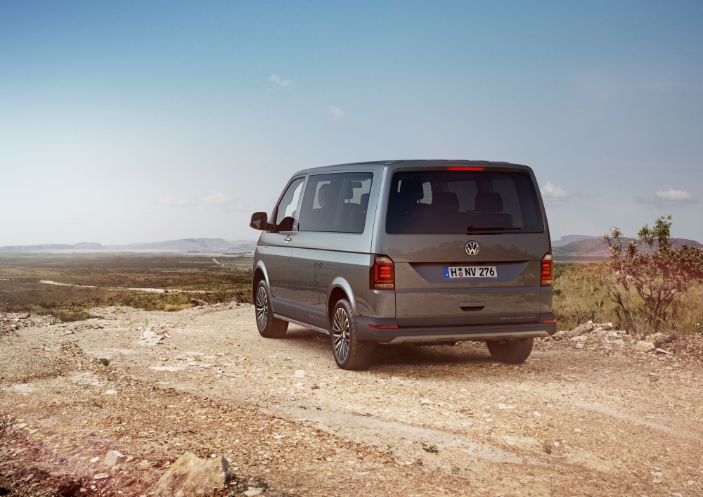 Nowy Volkswagen Multivan - od standardowego Transportera do przemyślanego samochodu wielozadaniowego