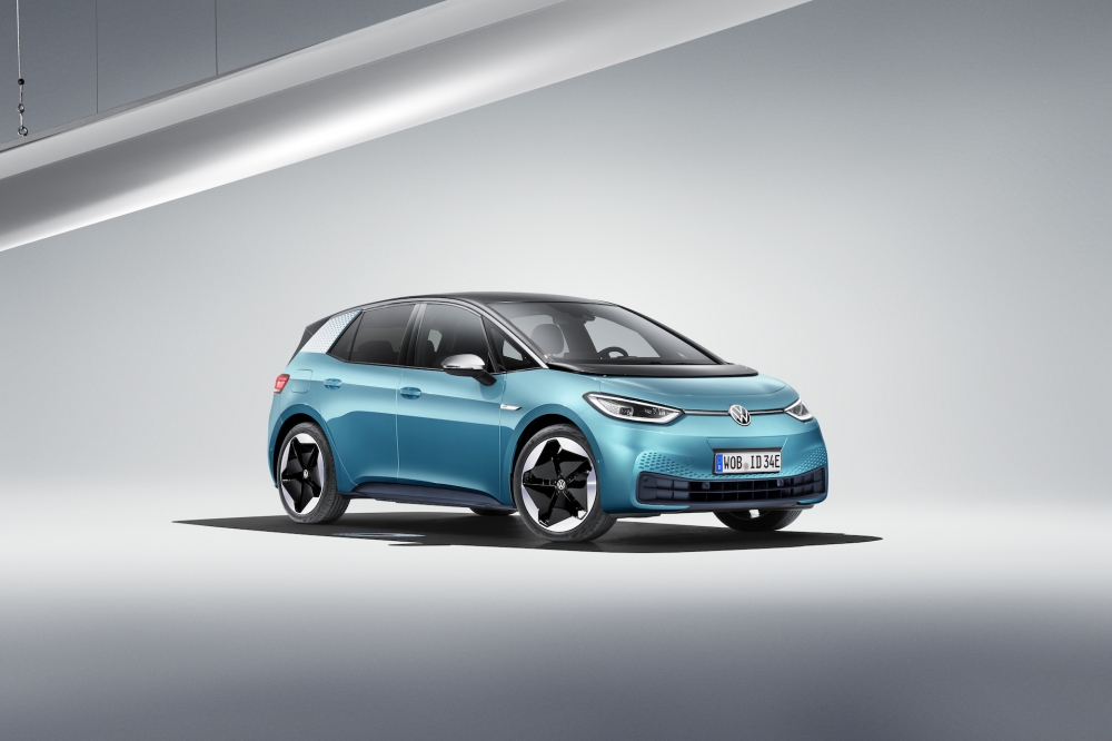 ID.3 wreszcie w pełnej krasie – debiut elektrycznego Volkswagena we Frankfurcie podczas IAA