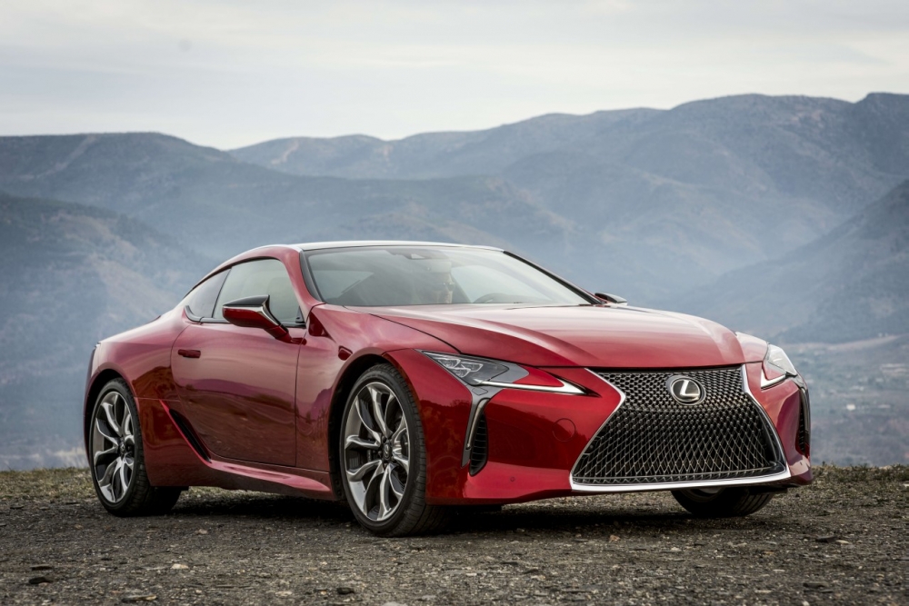 Lexus LC najlepszym coupe w Wielkiej Brytanii