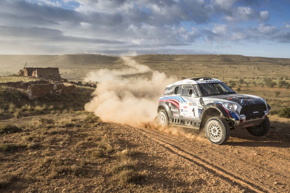 Cztery MINI ALL4 Racing na rajdzie Baja Poland