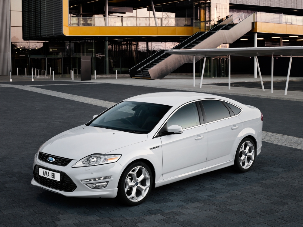Odświeżony Ford Mondeo - pierwsze oficjalne zdjęcia