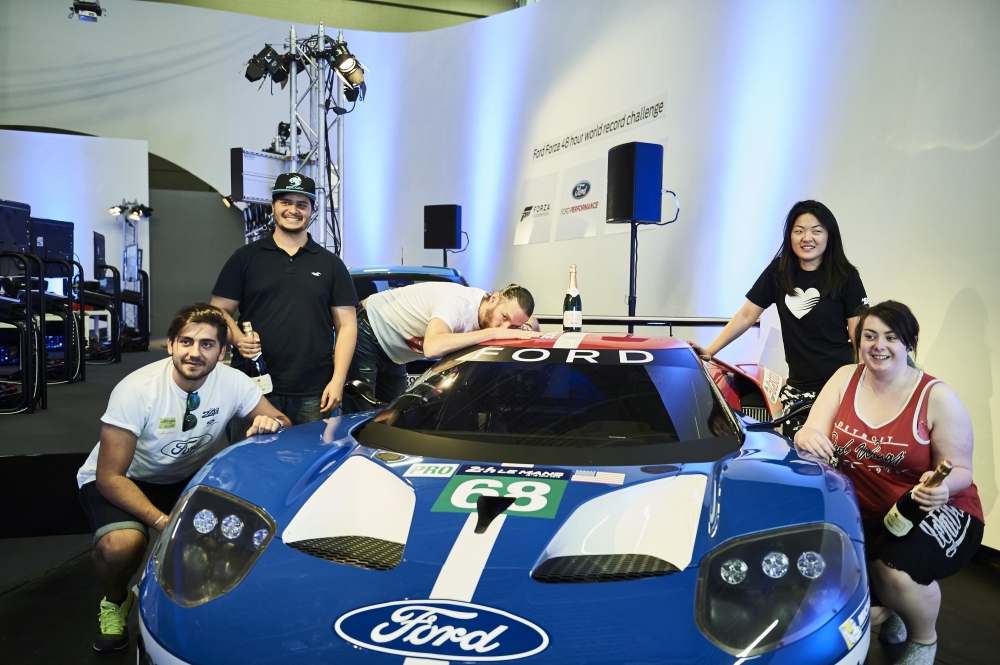 Ford GT, Forza Motorsport 6 i Światowy Rekord Guinnessa
