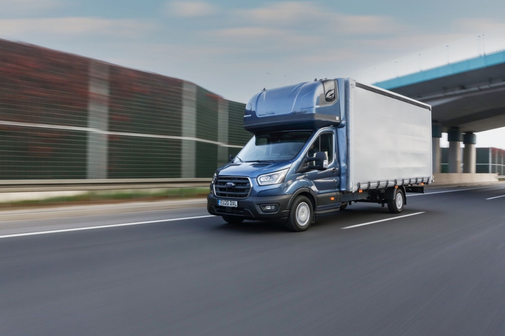 Ford Transit w wersji L5 z kabiną sypialną