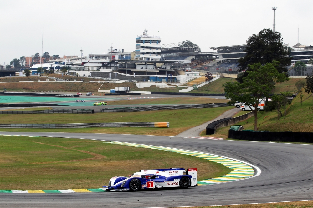 Toyota Racing zwycięża w Brazylii