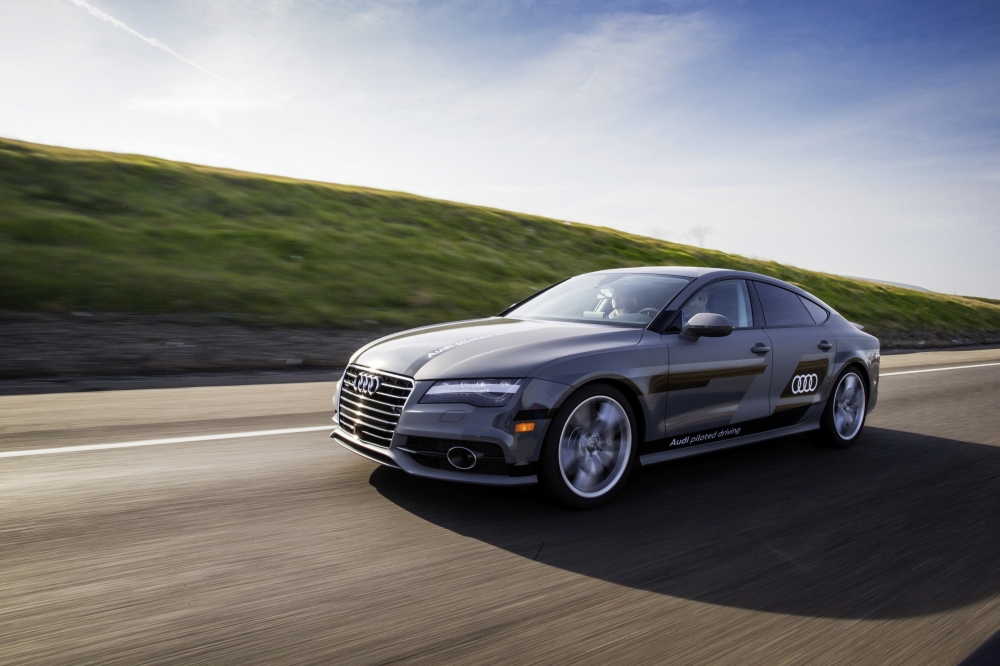 Audi RS 7 piloted driving concept - rekord na hiszpańskim torze wyścigowym