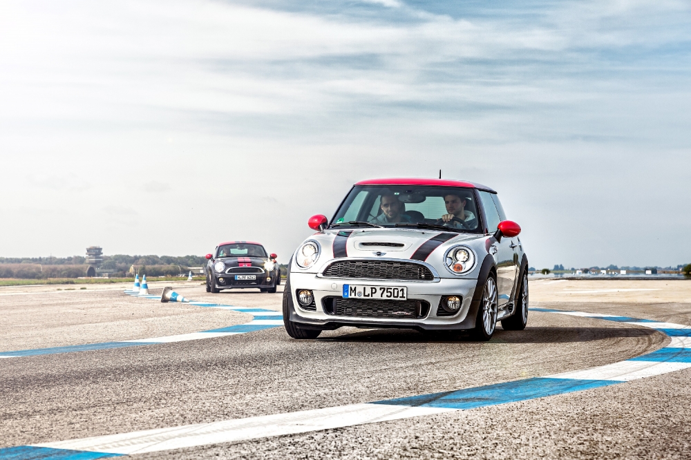 MINI Driving Experience: mały samochód, wielkie emocje