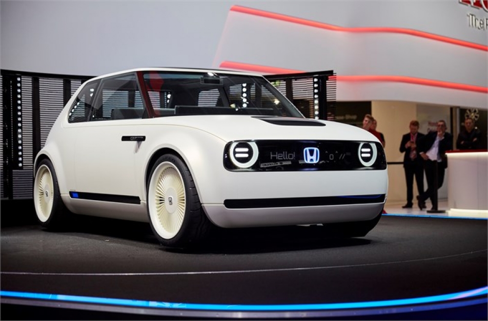 Napędy elektryczne w nowych modelach Hondy w Europie 