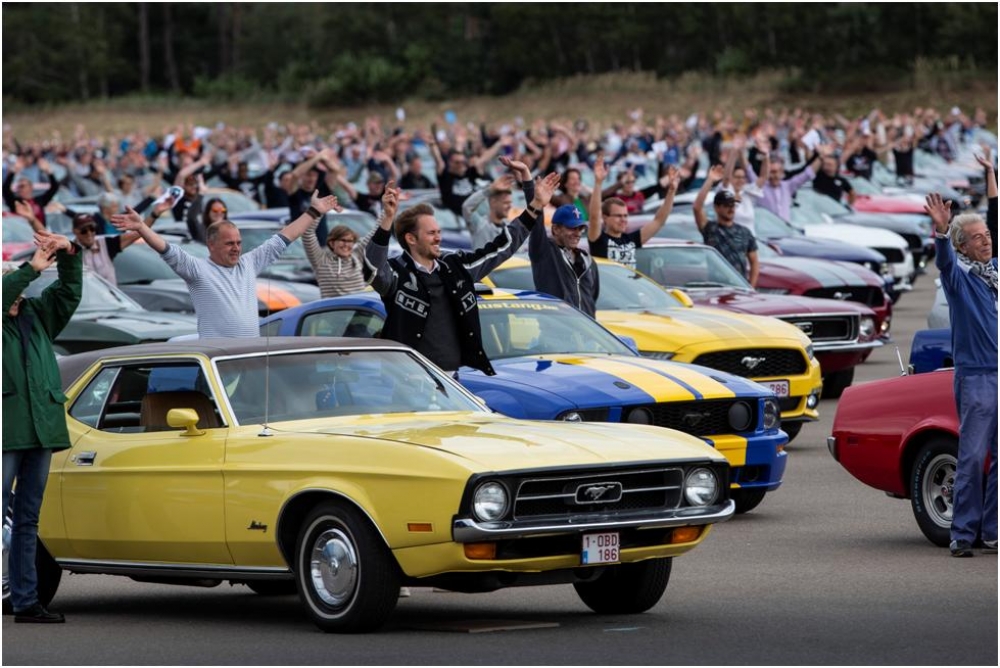 Ford ustanawia nowy rekord świata podczas największego zlotu Mustangów!