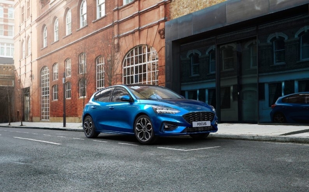Nowy zelektryfikowany Focus EcoBoost Hybrid: o 17% oszczędniejszy, bardziej komfortowy i skomunikowany z siecią [FILM]