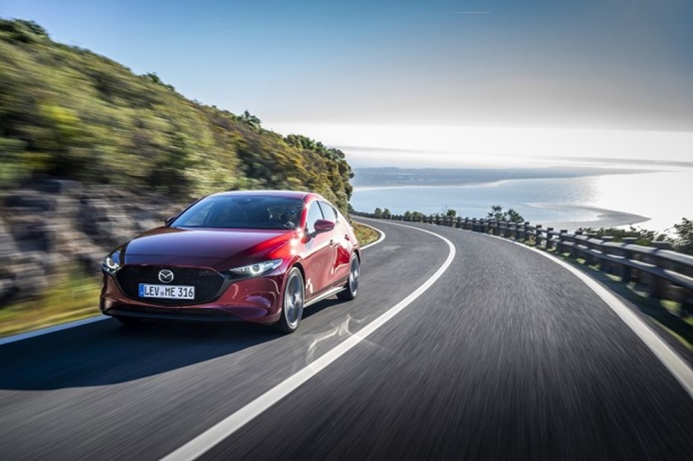 Mazda potwierdza parametry rewolucyjnego silnika Skyactiv-X i rozpoczyna jego sprzedaż