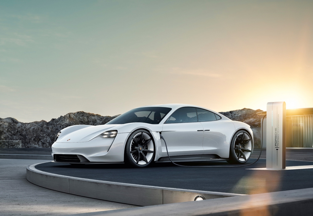 Przetestuj najnowsze samochody na Paris Motor Show!