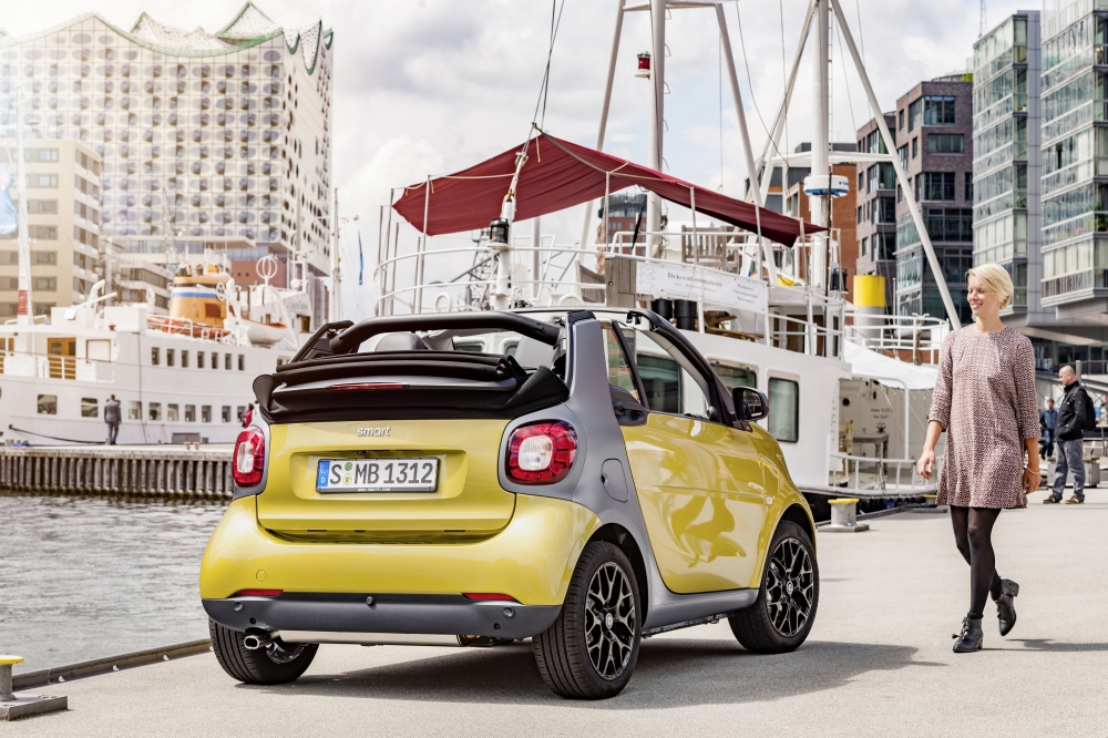Smart fortwo cabrio: premiera na IAA
